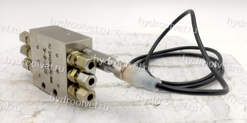 SSV-6-K + inductive switch - Питатель для прогрессивных систем смазки с рабочим давлением 300 бар, 6 выходов, с реле конца цикла