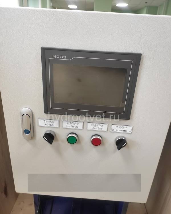 GDK03 with PLC / DRB9-P365Z with control system - Станция смазки электрическая для двухлинейных систем, рабочее давление до 400 бар, подача 365 мл/мин, мощность двигателя 1,5 кВт, объем бака 100 литров; тип станции - Станция с системой управления с наборо