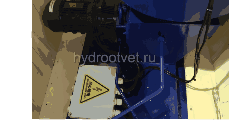 GDK03 with terminal box (based on DRB9-P365Z) - Станция смазки электрическая для двухлинейных систем, рабочее давление до 400 бар, подача 365 мл/мин, мощность двигателя 1,5 кВт, объем бака 60 литров; тип станции - Станция с системой управления с набором к