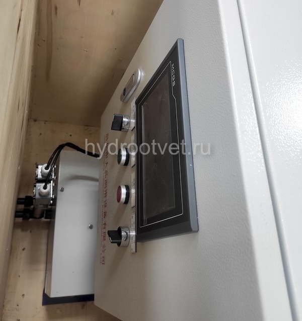 GDK03 with PLC / DRB9-P365Z with control system - Станция смазки электрическая для двухлинейных систем, рабочее давление до 400 бар, подача 365 мл/мин, мощность двигателя 1,5 кВт, объем бака 100 литров; тип станции - Станция с системой управления с наборо
