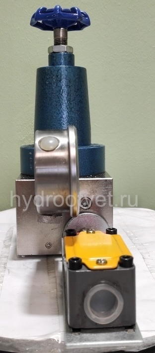 ZPU-08G - Станция смазки электрическая для двухлинейных систем, рабочее давление до 400 бар, подача 133 мл/мин, мощность двигателя 0,55 кВт, объем бака 40 литров; тип станции - Одиночная станция