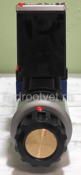 4WREE6E08-2X/G24K31/A1V - Пропорциональный распределитель с обратной связью по положению золотника со встроенным усилителем Ду6, A1 = ±10 В, номинальный расход 8 л/мин, схема E