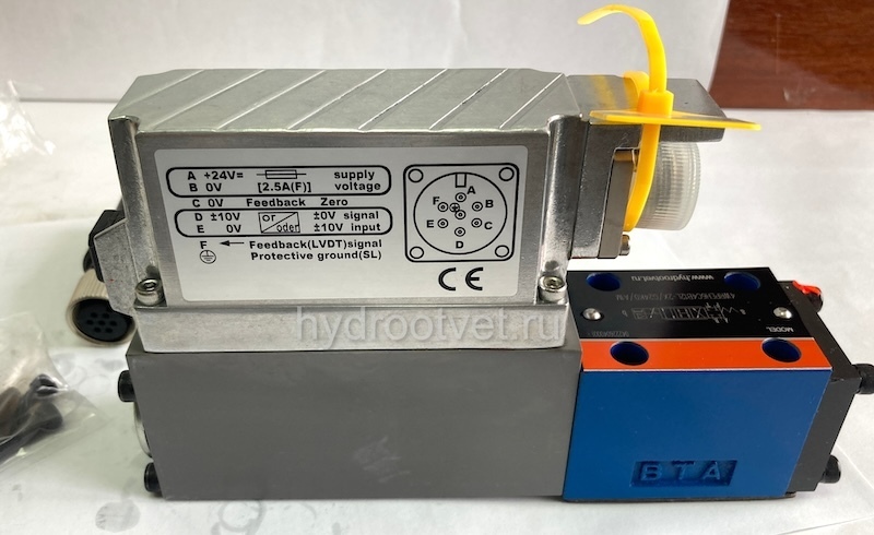 4WRPEH6C3B04L-2X/G24K0/F1M - Сервораспределитель Ду6 с обратной связью по положению золотника и встроенным усилителем (OBE), номинальный расход 4 л/мин, характеристика L - линейная, схема C3, сигнал управления F1 = 4…20 mA