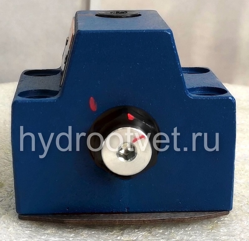 DR10DP1-4X/210Y - Редукционный клапан Ду 10 трехлинейный, прямого действия с давлением регулировки до 210 бар, 1 = рукоятка, обратный клапан - есть