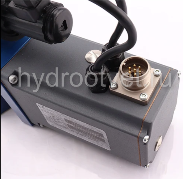 4WRTE16V1-200L-4X/6EG24K31/A1M - Пропорциональный быстродействующий распределитель с обратной связью по положению золотника и со встроенным усилителем (OBE), Ду16, A1 = ±10 В, номинальный расход 200 л/мин, схема V1-, каналы управления X и Y = внешние