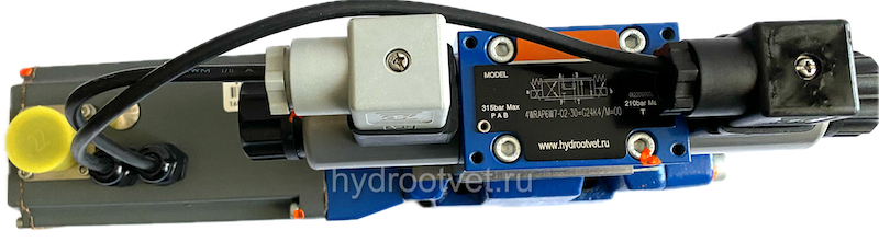 4WRKE10E50L-3X/6EG24K31/A1D3M - Пропорциональный распределитель с обратной связью по положению золотника и со встроенным усилителем (OBE), Ду10, A1 = ±10 В, номинальный расход 50 л/мин, схема E, каналы управления X и Y - внешние