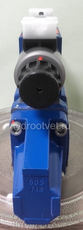 4WRZ10E1-50-7X/6EG24N9ETK4/D3V - Пропорциональный распределитель Ду10 без усилителя, номинальный расход 50 л/мин, схема E1, каналы управления ET - X и Y - внутренние