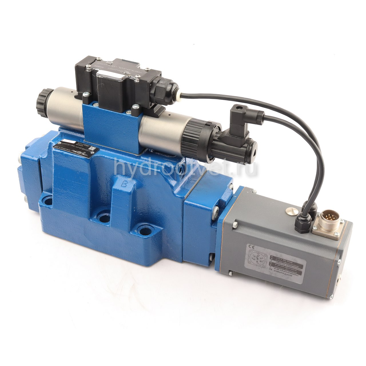 4WRTE25W6-350L-4X/6EG24ETK31/A1M - Пропорциональный быстродействующий распределитель с обратной связью по положению золотника и со встроенным усилителем (OBE), Ду25, A1 = ±10 В, номинальный расход 350 л/мин, схема W6-, каналы управления ET = X и Y - внутр