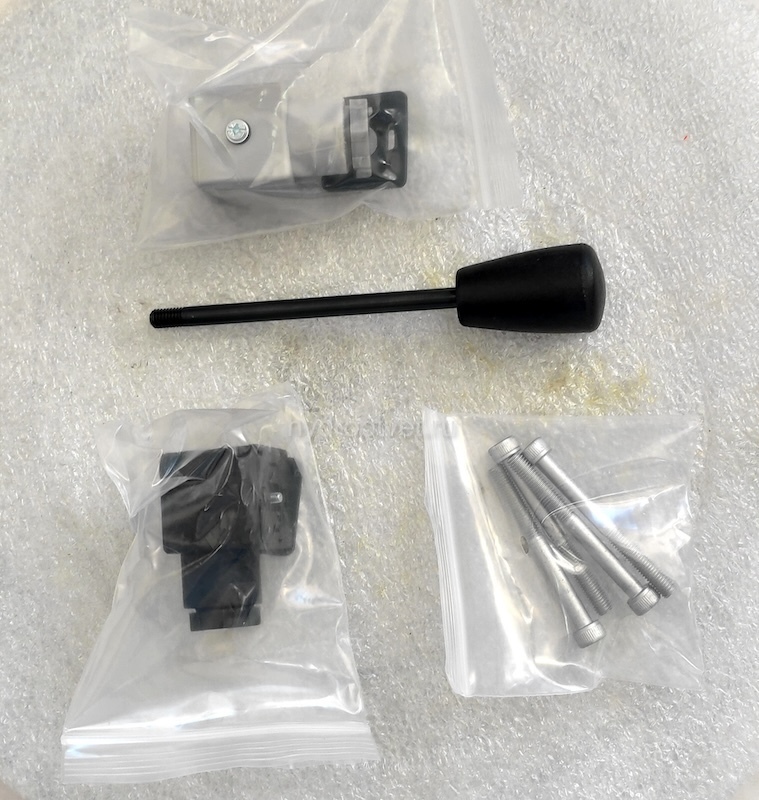 4WEMM6RB6X/CG24N9Z4 - Гидрораспределитель золотниковый Ду6 с электрическим и ручным управлением от рычага, схема RB (94-2), электроуправление G24, возврат - пружинный