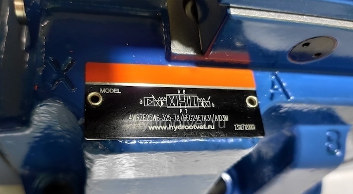 4WRZE25W6-325-7X/6EG24ETK31/A1D3M - Пропорциональный распределитель Ду25 со встроенным усилителем (OBE), номинальный расход 325 л/мин, схема W6-, каналы управления ET - X и Y - внутренние, сигнал управления ± 10 В