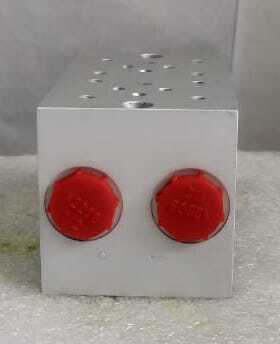 EM213/2Y - Двухместная присоединительная плита для гидравлических распределителей и клапанов NG6 (аналог DR06/20)