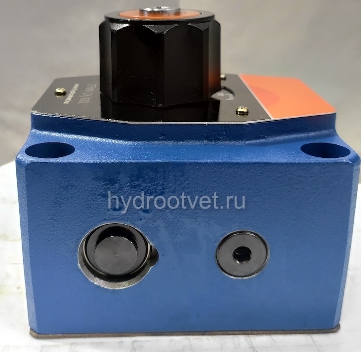 2FRM16-2X/60LB - Регулятор расхода Ду16 для монтажа на плиту, номинальный расход 60 л/мин, регулировка компенсатора - В = есть