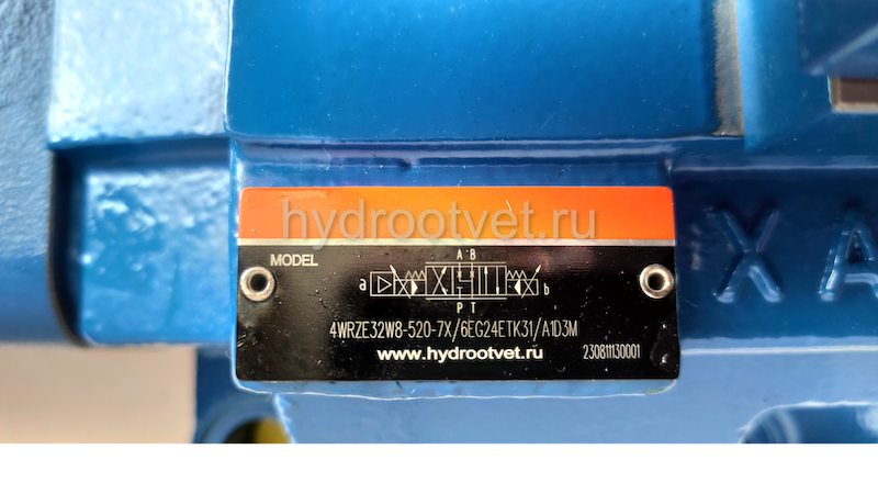 4WRZE32E520-7X/6EG24ETK31/A1D3M - Пропорциональный распределитель Ду32 со встроенным усилителем (OBE), номинальный расход 520 л/мин, схема E, каналы управления ET - X и Y - внутренние, сигнал управления ± 10 В