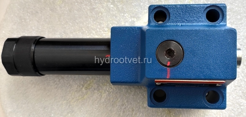 DR10DP1-4X/75YM - Редукционный клапан Ду 10 трехлинейный, прямого действия с давлением регулировки до 75 бар, 1 = рукоятка, обратный клапан - М = нет