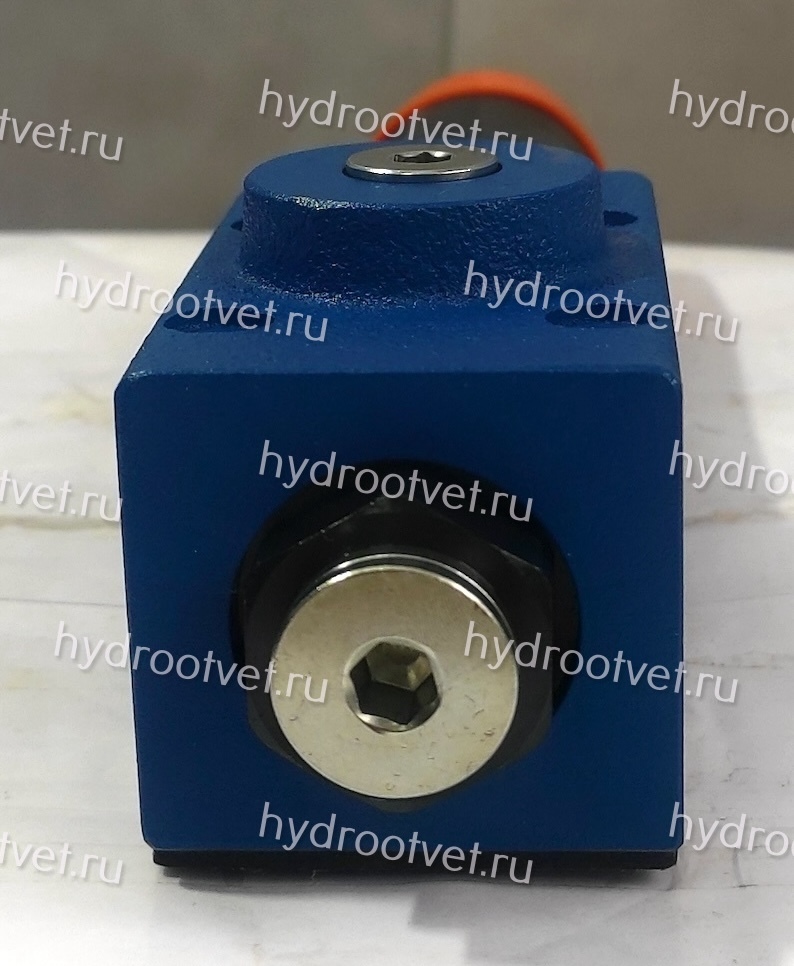 DR6DP2-5X/210YM - Редукционный клапан Ду 6 трехлинейный, прямого действия с давлением настройки до 210 бар, с элементом регулировки: 2 = винт, обратный клапан - М = нет