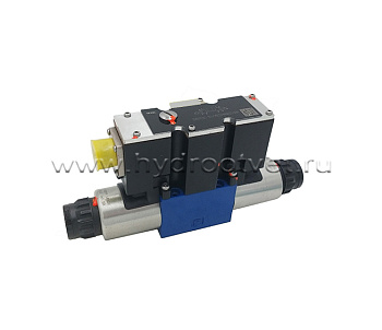 3DREPE6C-2X/45EG24K31/A1M - Пропорциональный редукционный клапан Ду 6 трехлинейный (пилот) со встроенным усилителем (OBE), A1 = ±10 В, давление регулировки до 45 бар, схема C
